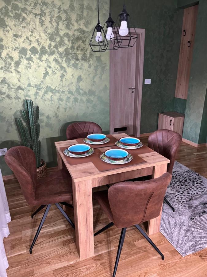 Jungle Lux Apartment Cacak Exterior photo